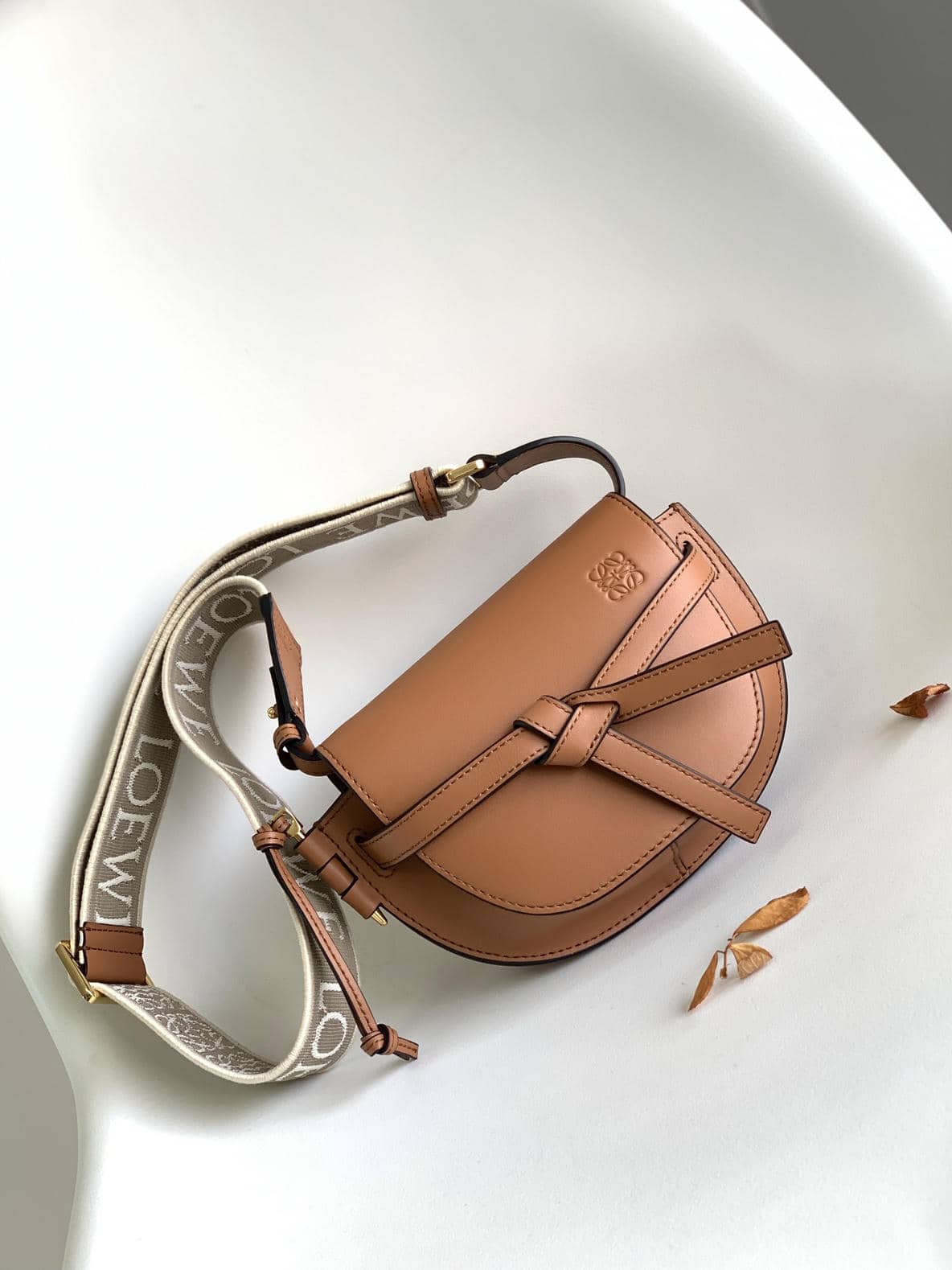0004-Gate Saddle Bag